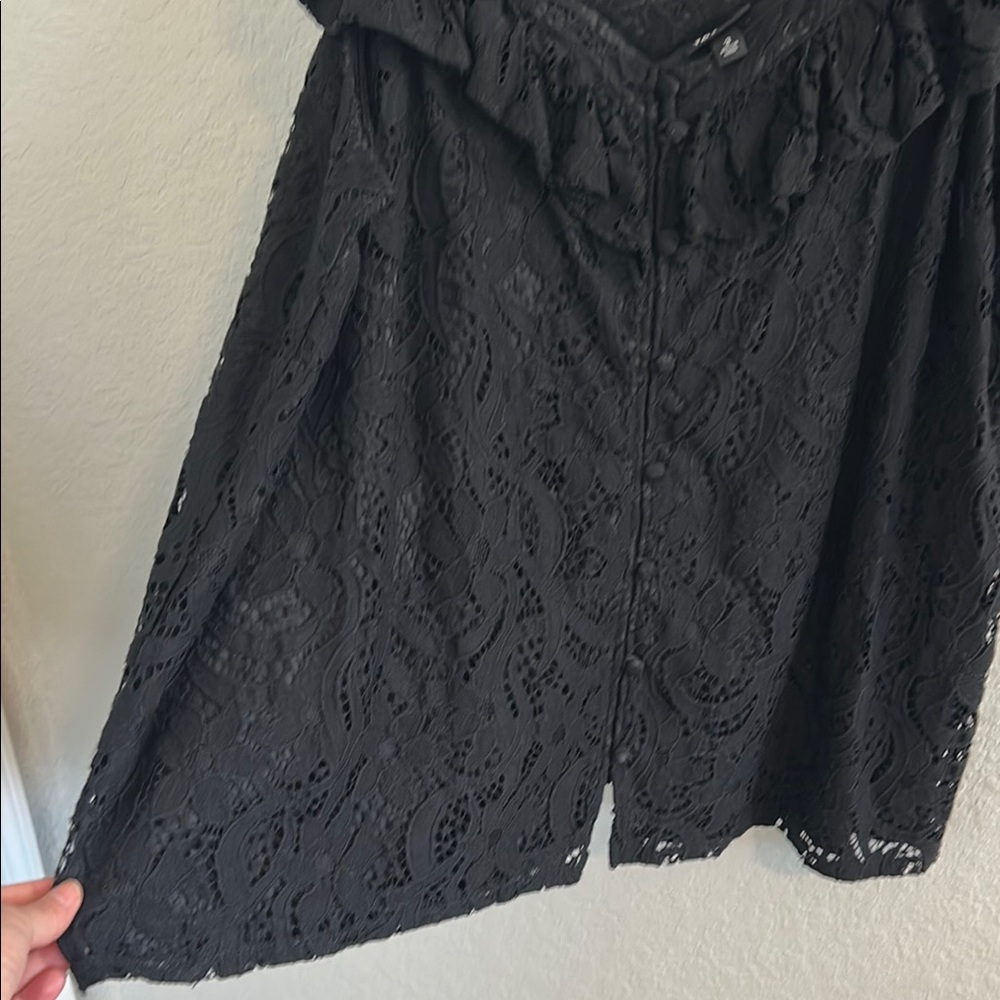 Black Lace Ruffle Top - Picture 9 of 10